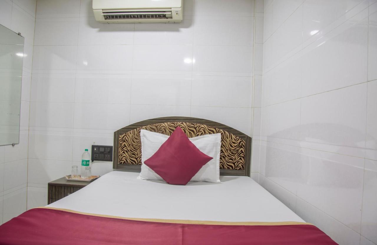 Relax Guest House Mumbai Exterior photo